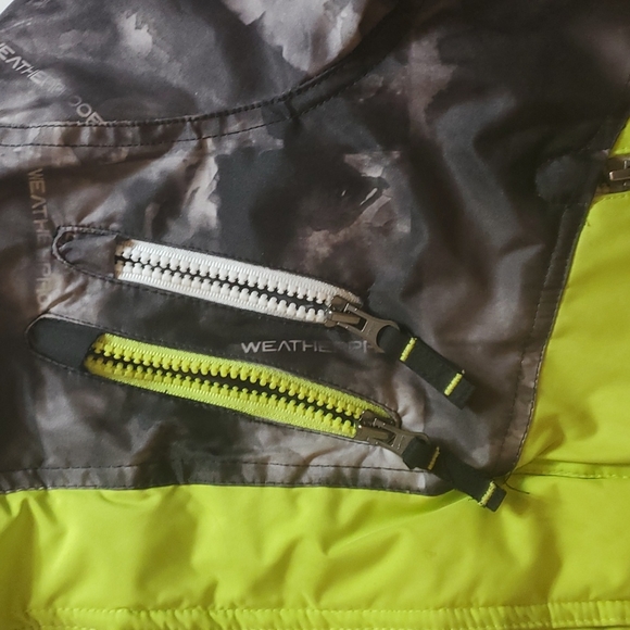 Weatherproof 4T zipper front winter jacket - Picture 3 of 10